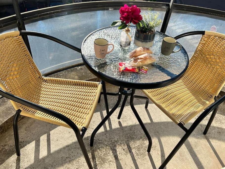 Superbe Appartement Tout Equipe, Le Nid D'Eva A Metz Gare, Parking Prive, Balcon, F2, 50M2, 3P Dış mekan fotoğraf